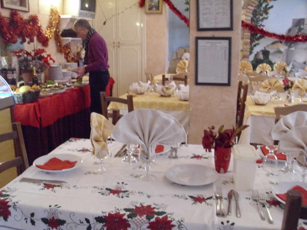 פורצ'י סיקולו Pensione S. Antonio Ristorante Silvia מראה חיצוני תמונה