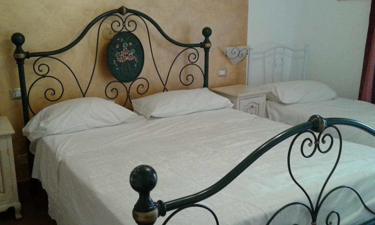 פורצ'י סיקולו Pensione S. Antonio Ristorante Silvia מראה חיצוני תמונה